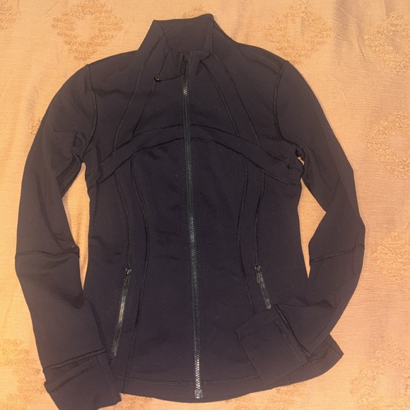 Lululemon black define jacket, size 6 - Picture 6 of 6